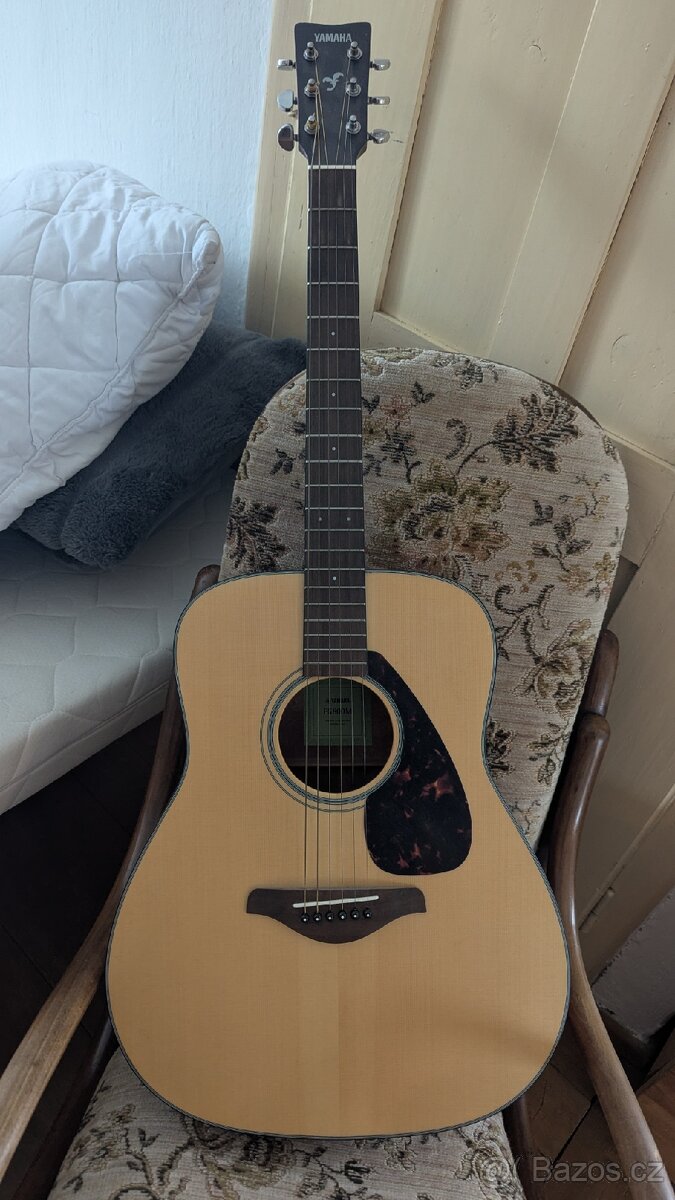 Yamaha fg800 kytara levně