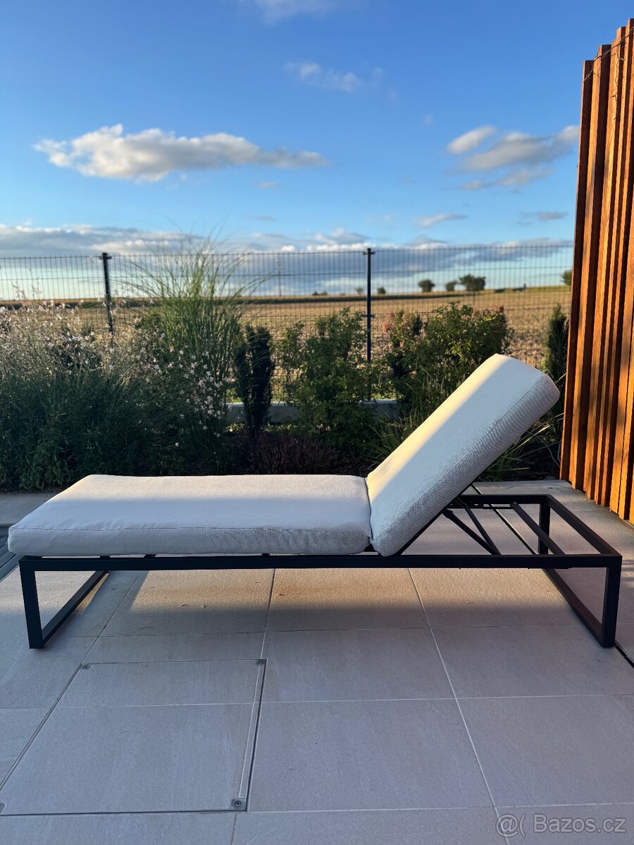 Zahradní lehátko