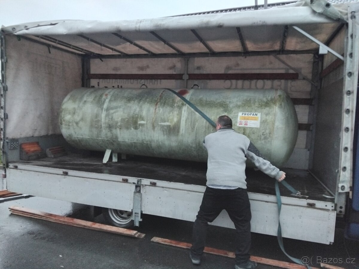 Nádrž na fekál, cisterna, jímka, septik, napaječka