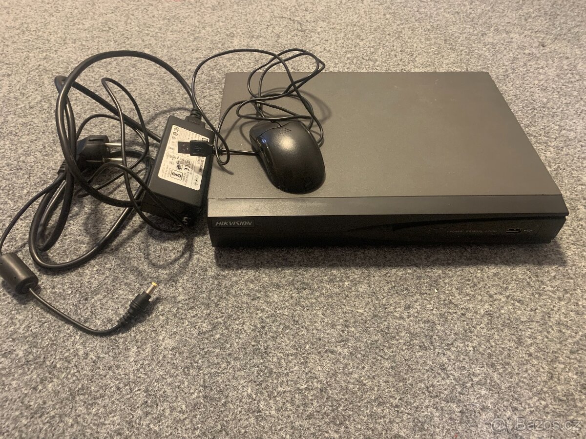 NVR Hikvision DS-7604NI-E1/4P/A