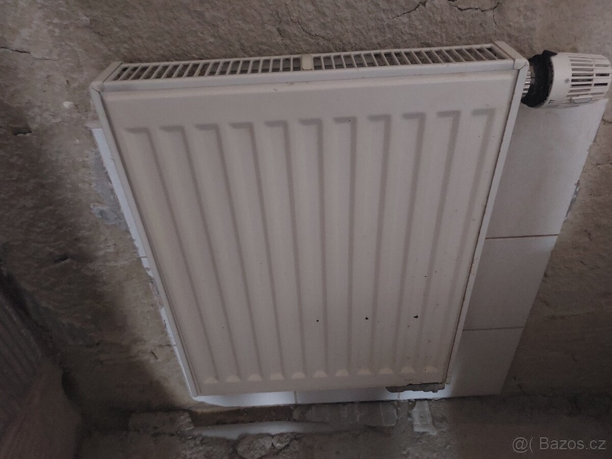 Deskové radiátory