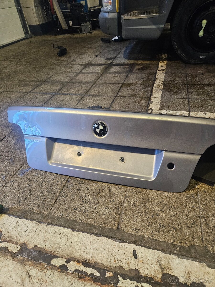 Víko kufru bmw e39 sedan
