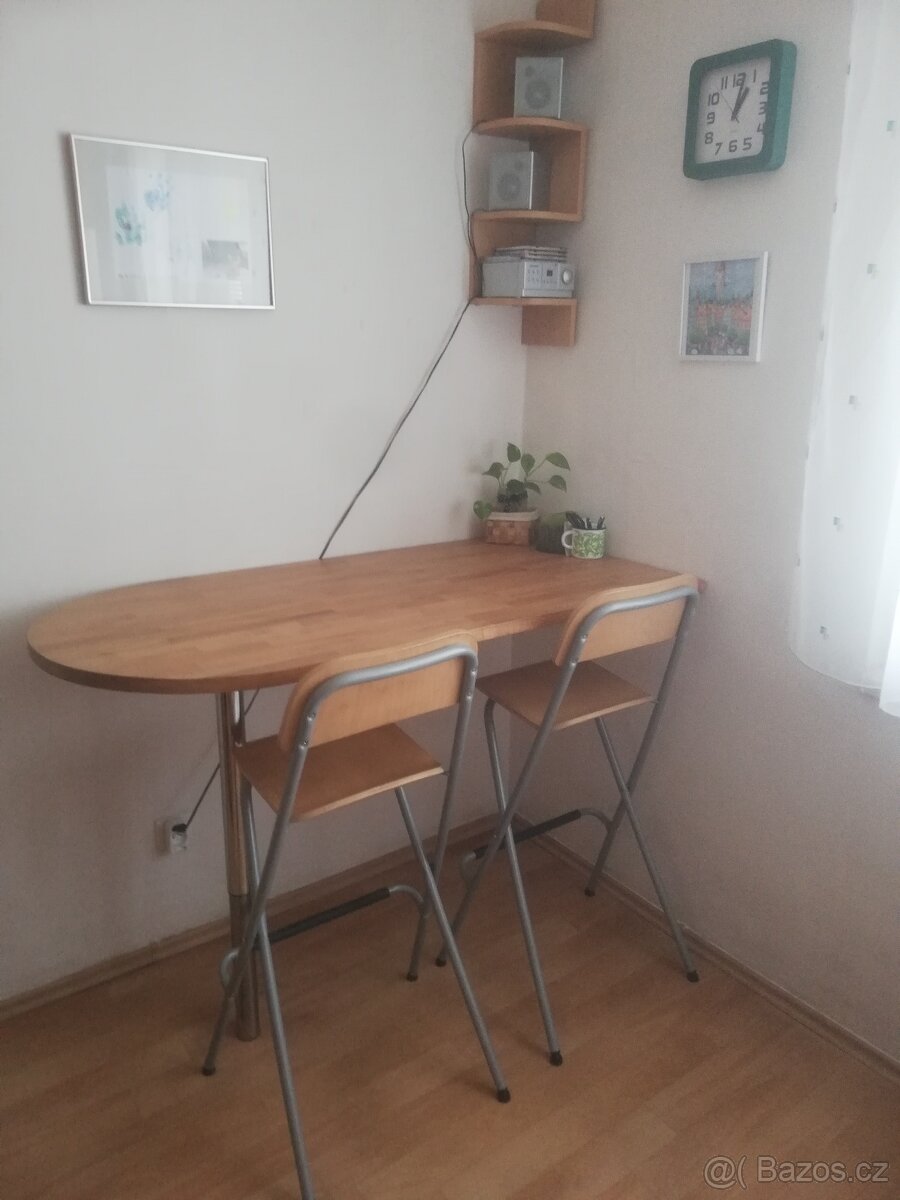 stůl a židle