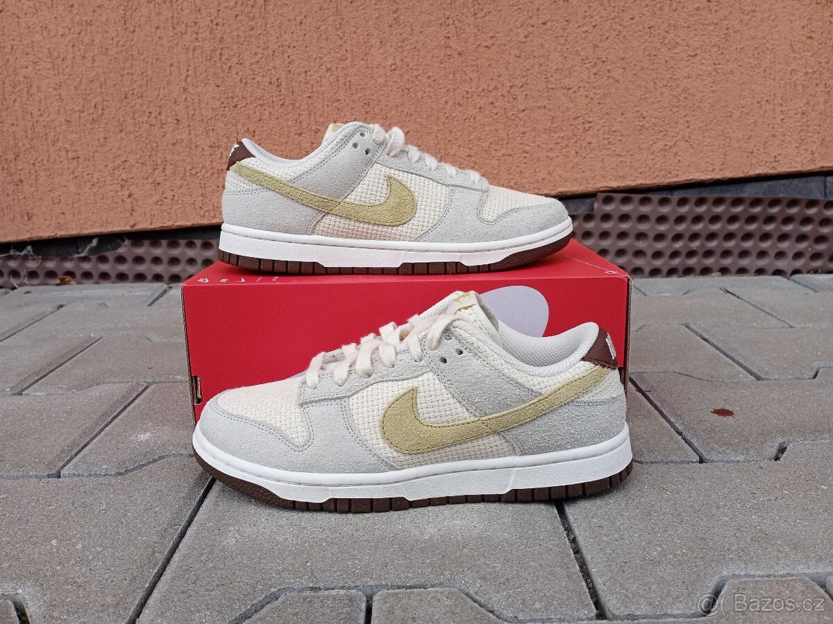 Nike dunk low seaglass coconut milk