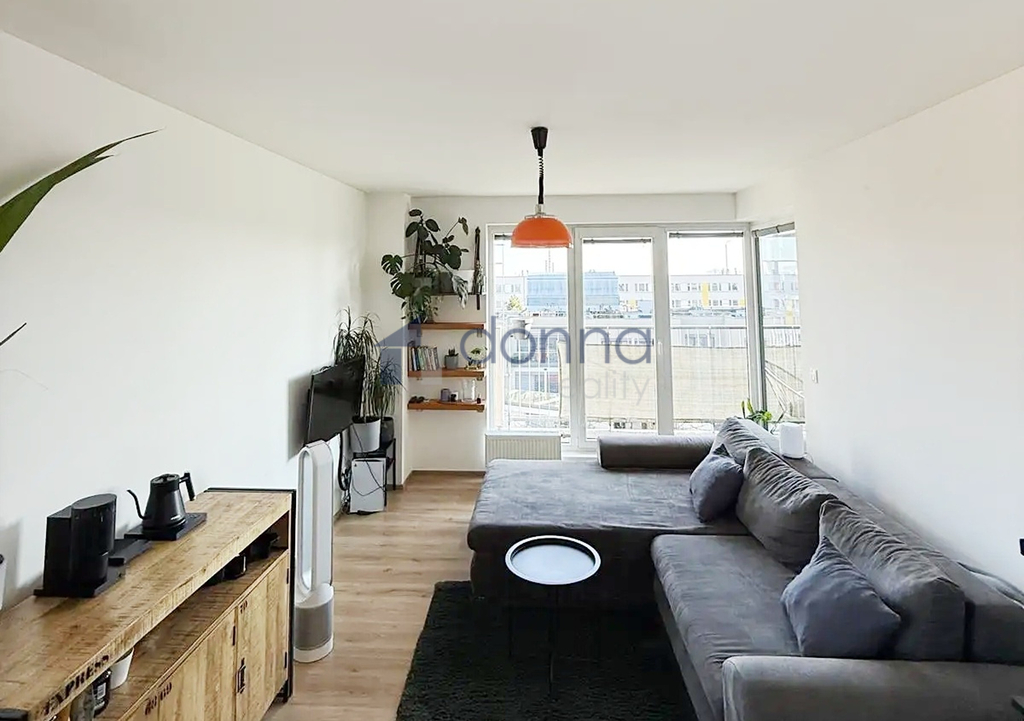 Pronájem bytu 2+kk, 57m² + terasa 22m2, ul. Nad Úžlabinou, P