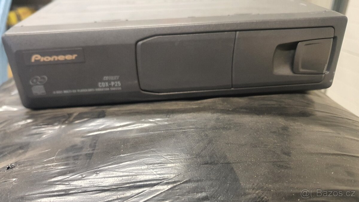 CD Changer Pioneer CDX-P23S + P25S