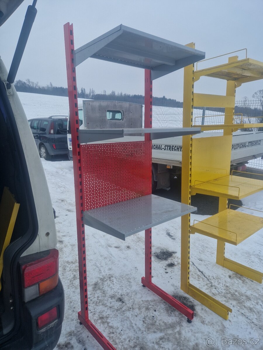 Regály poličky fochy