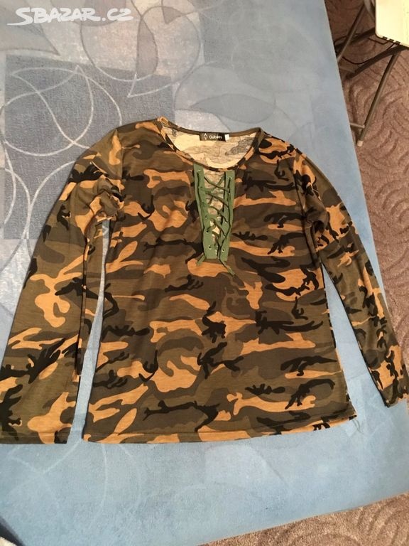 Triko vel. XL, odpovídá spíše velikosti M/L