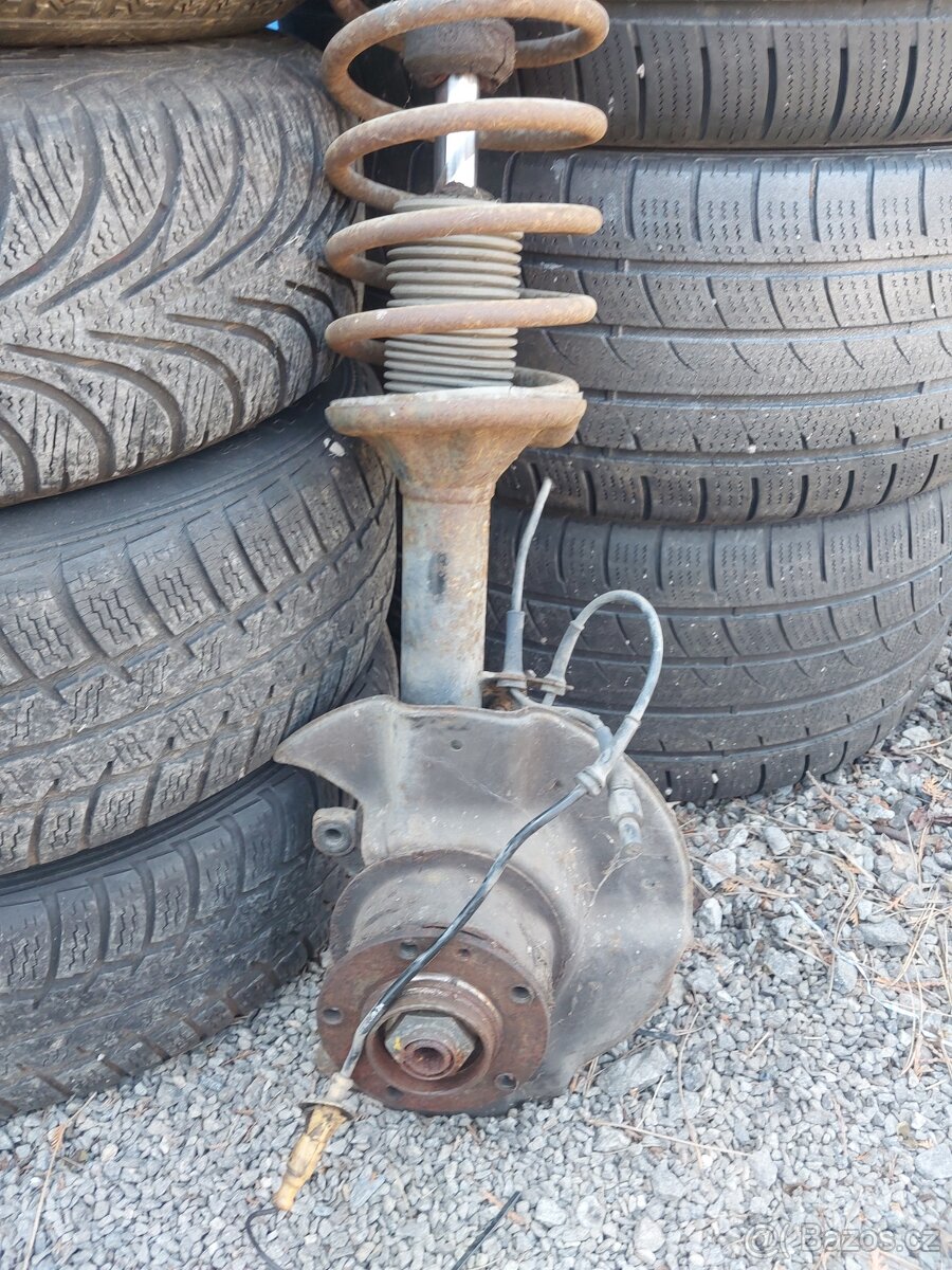 BMW e32,e34 těhlice