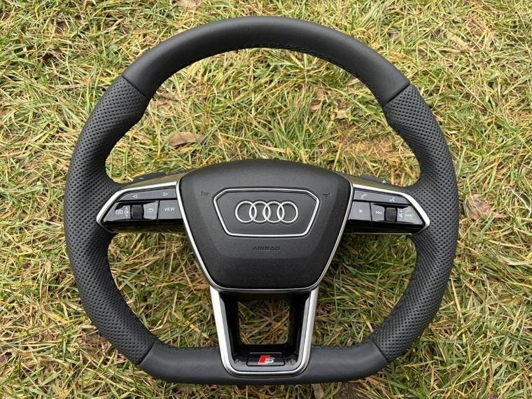 AUDI sportovy volant kozeny zkoseny