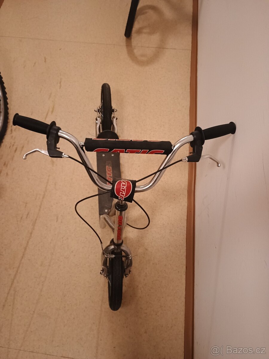Starší koloběžka pro děti i dospělé