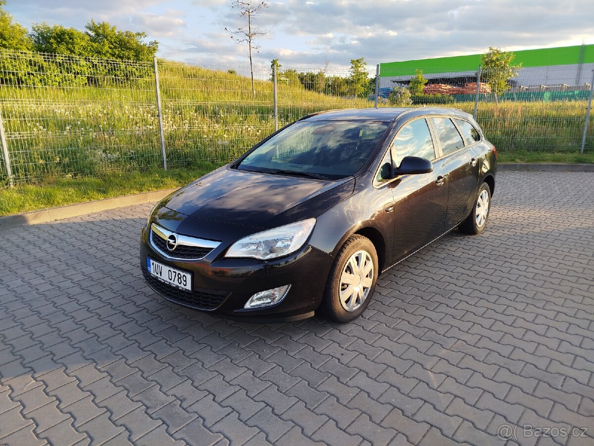 Opel Astra J ST 1.7 CDTI 92kW