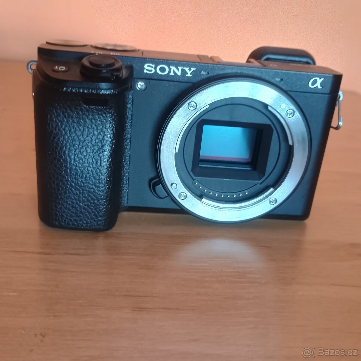 Sony A6300 (tělo) + 3 baterie