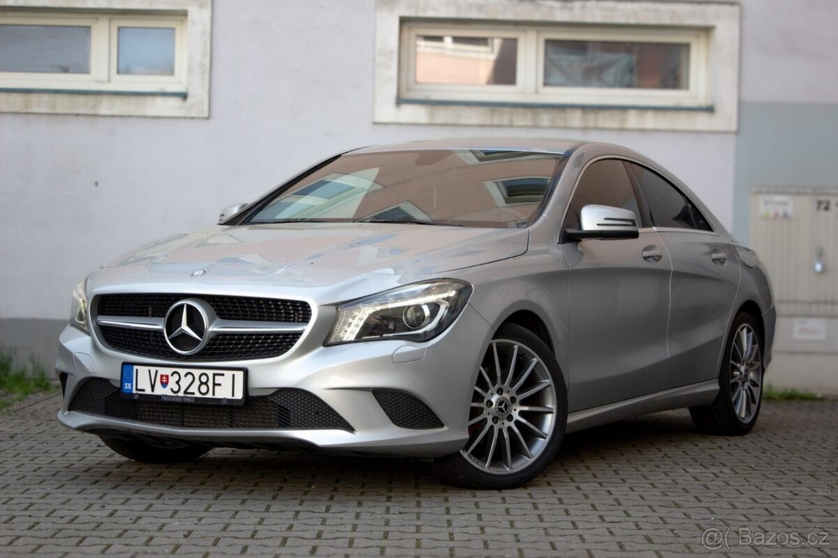 Mercedes-Benz CLA Kupé 180 AMG LINE