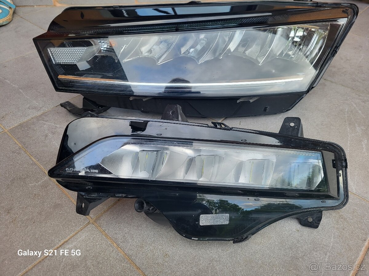 ŠKODA OCTAVIA 4..PĚKNÉ SVĚTLO A MLHOVKA