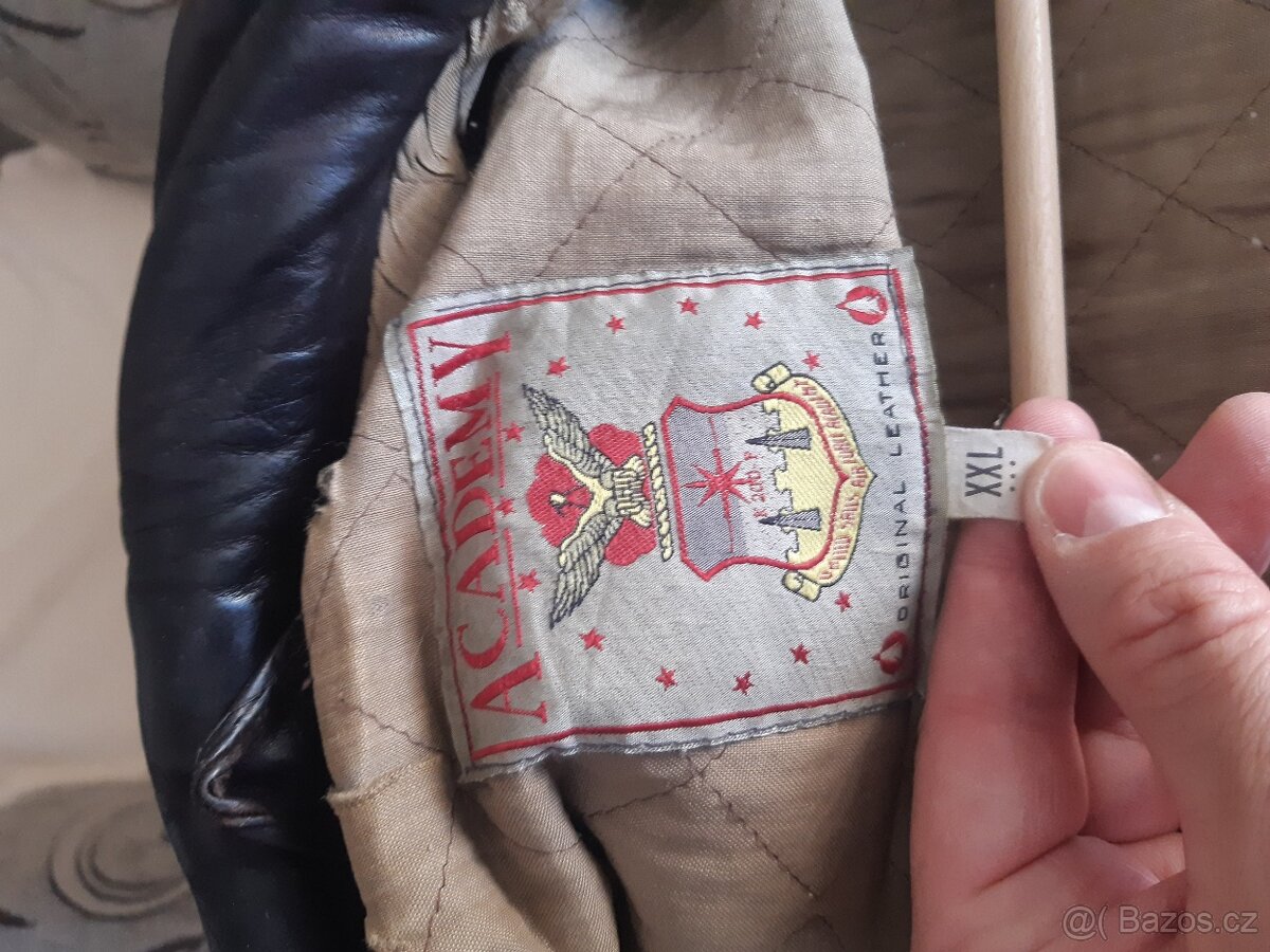 Koženà bunda. X XL.