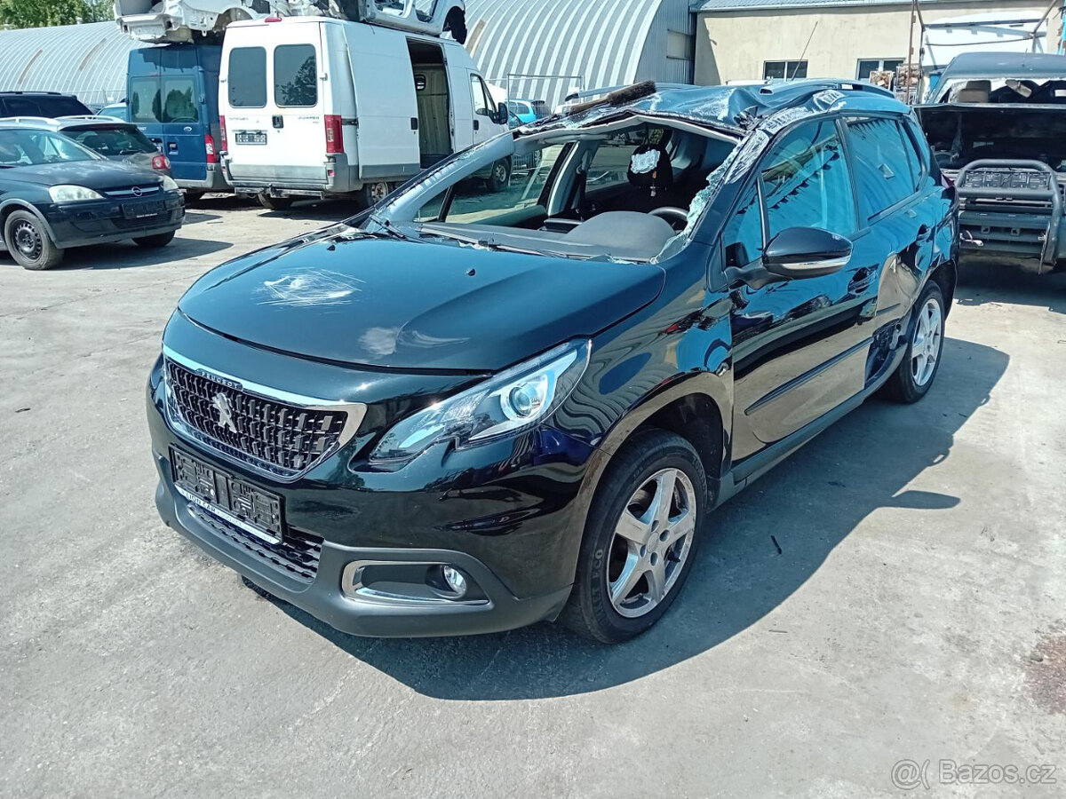 Peugeot 2008 Facelift 1.2 ( HM01 ) 60kW r.2018 černá na náhr