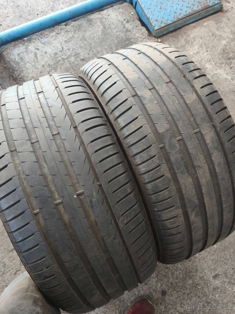 255/40/18