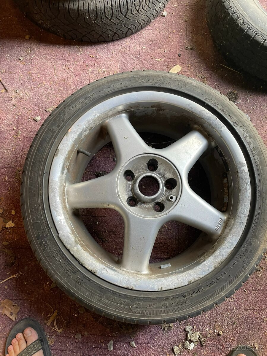 Litá kola na VW Borbet R17 8Jx17H ET35