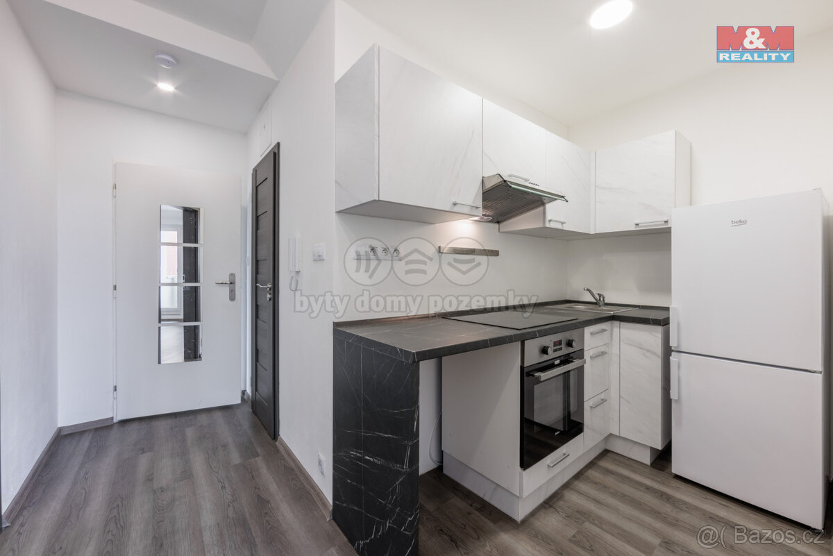 Pronájem bytu 2+1, 49 m², Karlovy Vary - Tuhnice