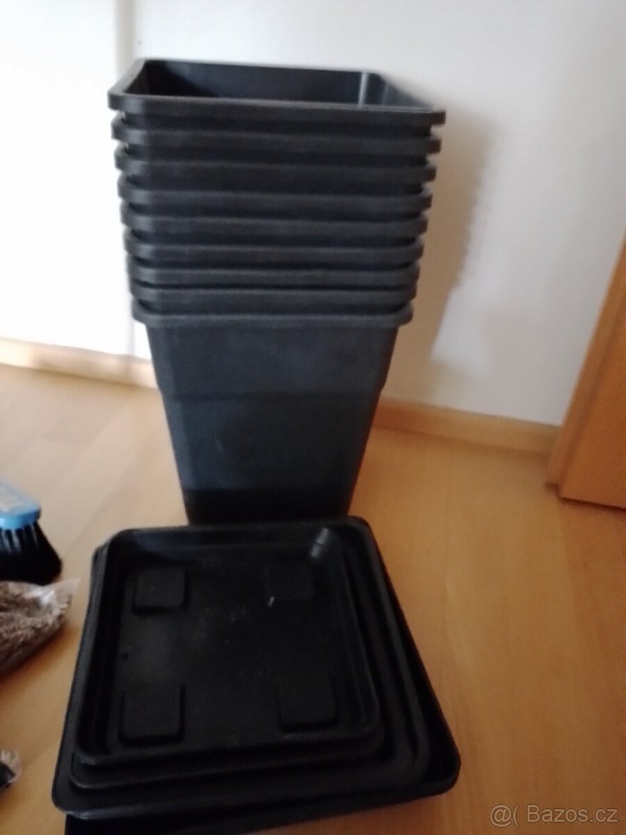Nové květináče