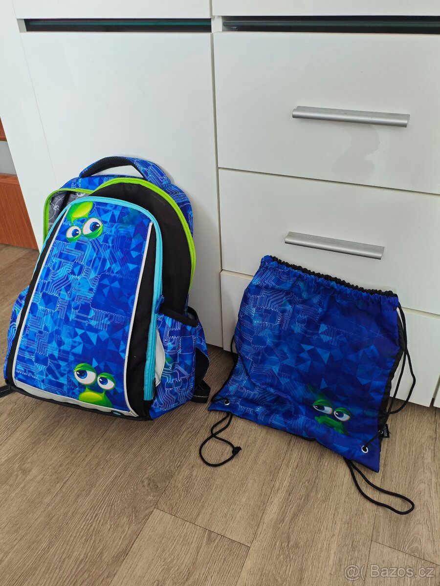 Školní batoh + pytlík na přezůvky