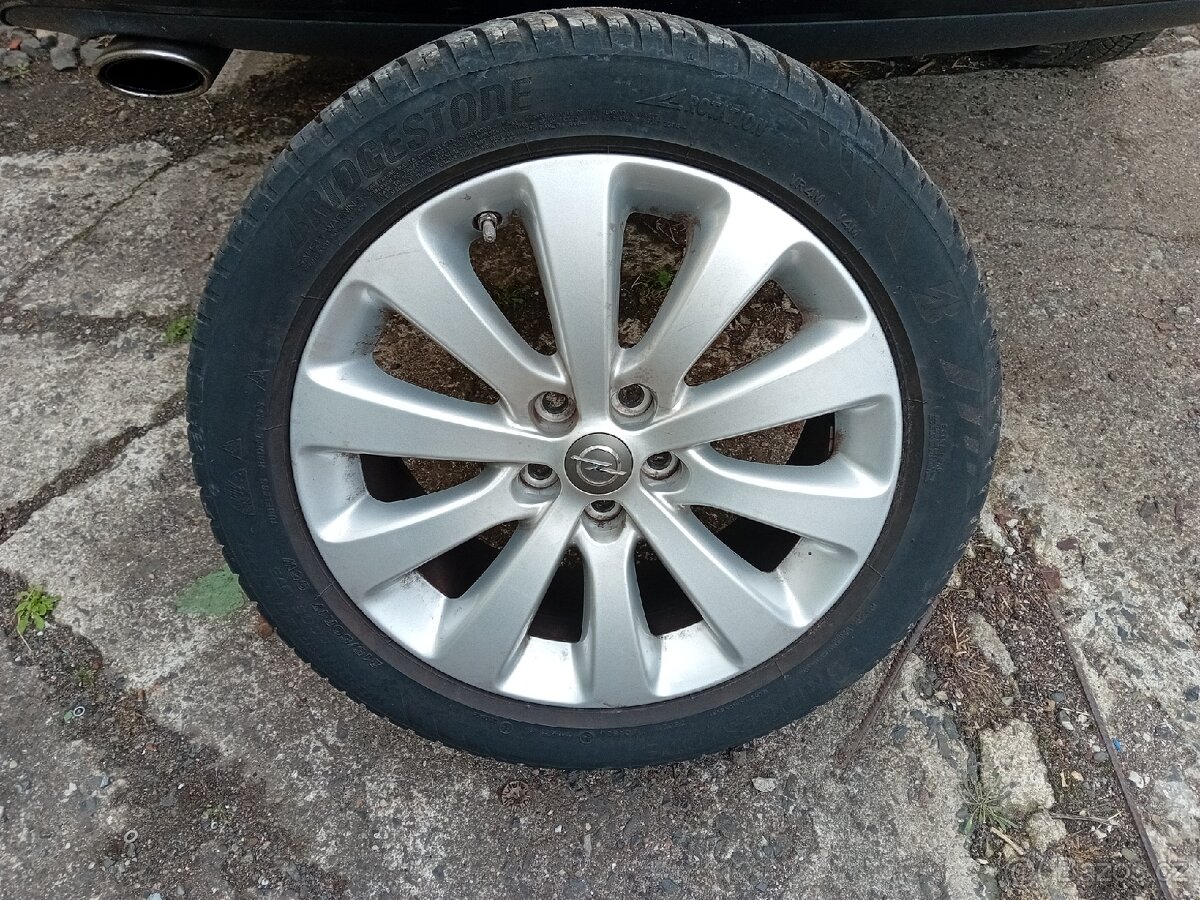 Ale kola Opel Astra K