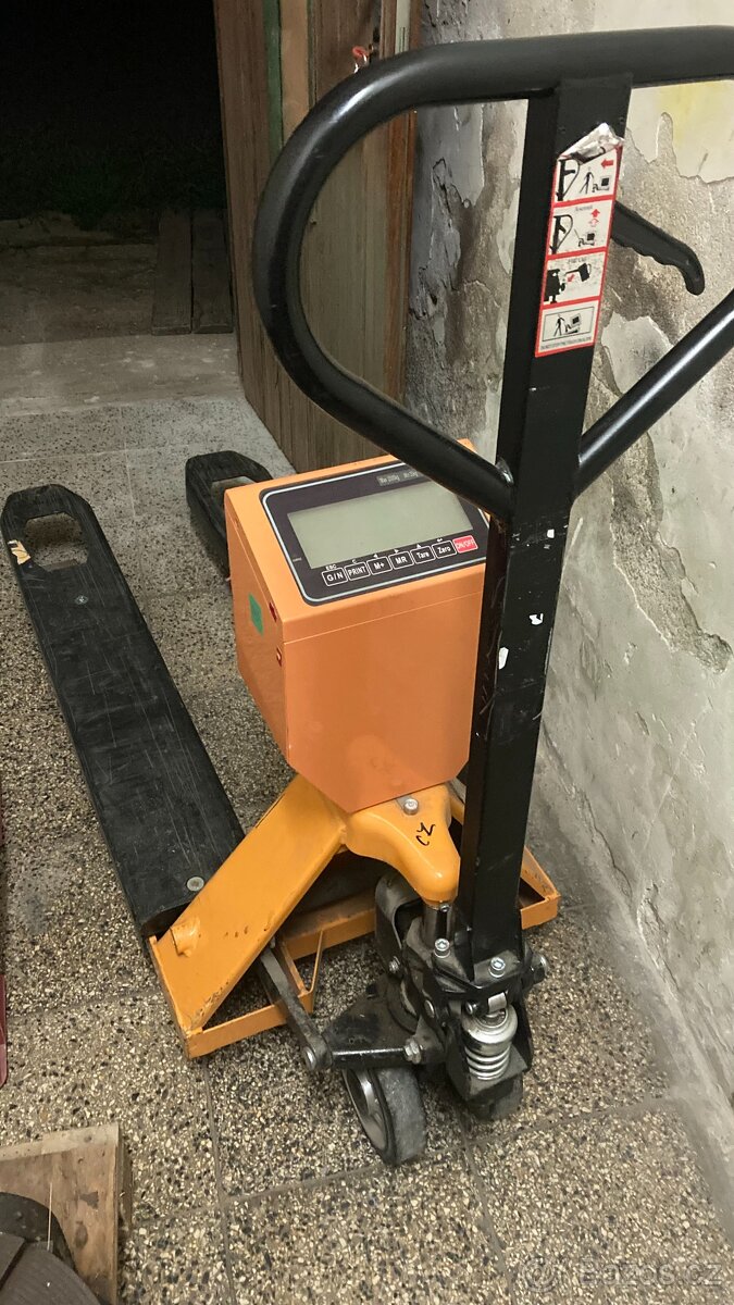 Paletový vozík s váhou do 2000kg
