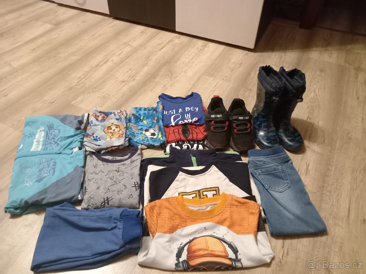 Oblečení chlapec 3-4 roky