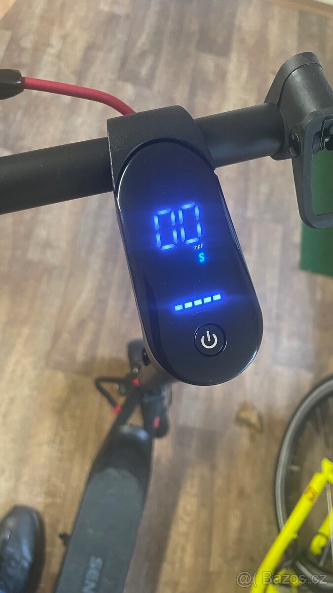 Elektrická koloběžka Sencor Scooter S21 zánovní prod.záruka