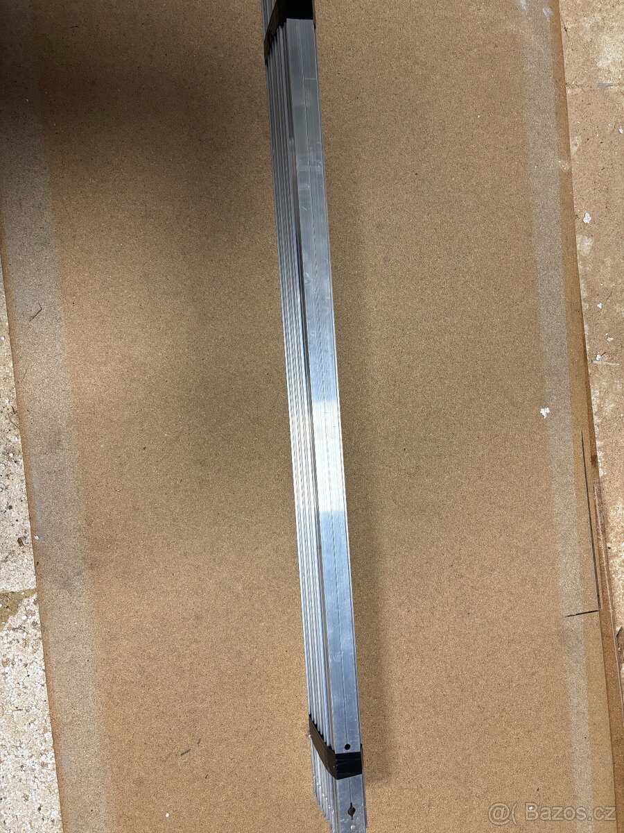 DIN hliníková lišta a pevné držáky lišty EATON