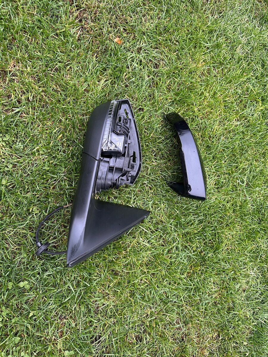 Originální pravé zpětné zrcátko Škoda Kamiq