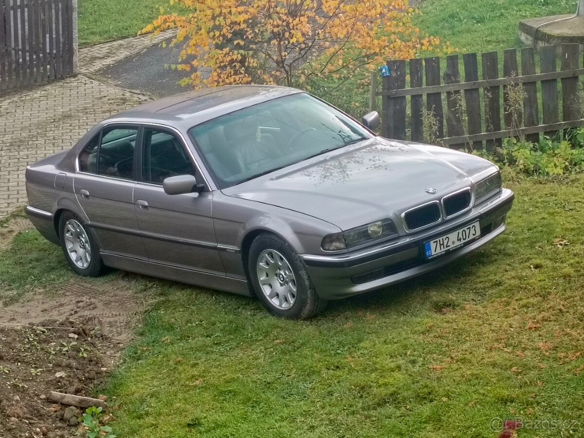 BMW 740i e38 top stav bez investic