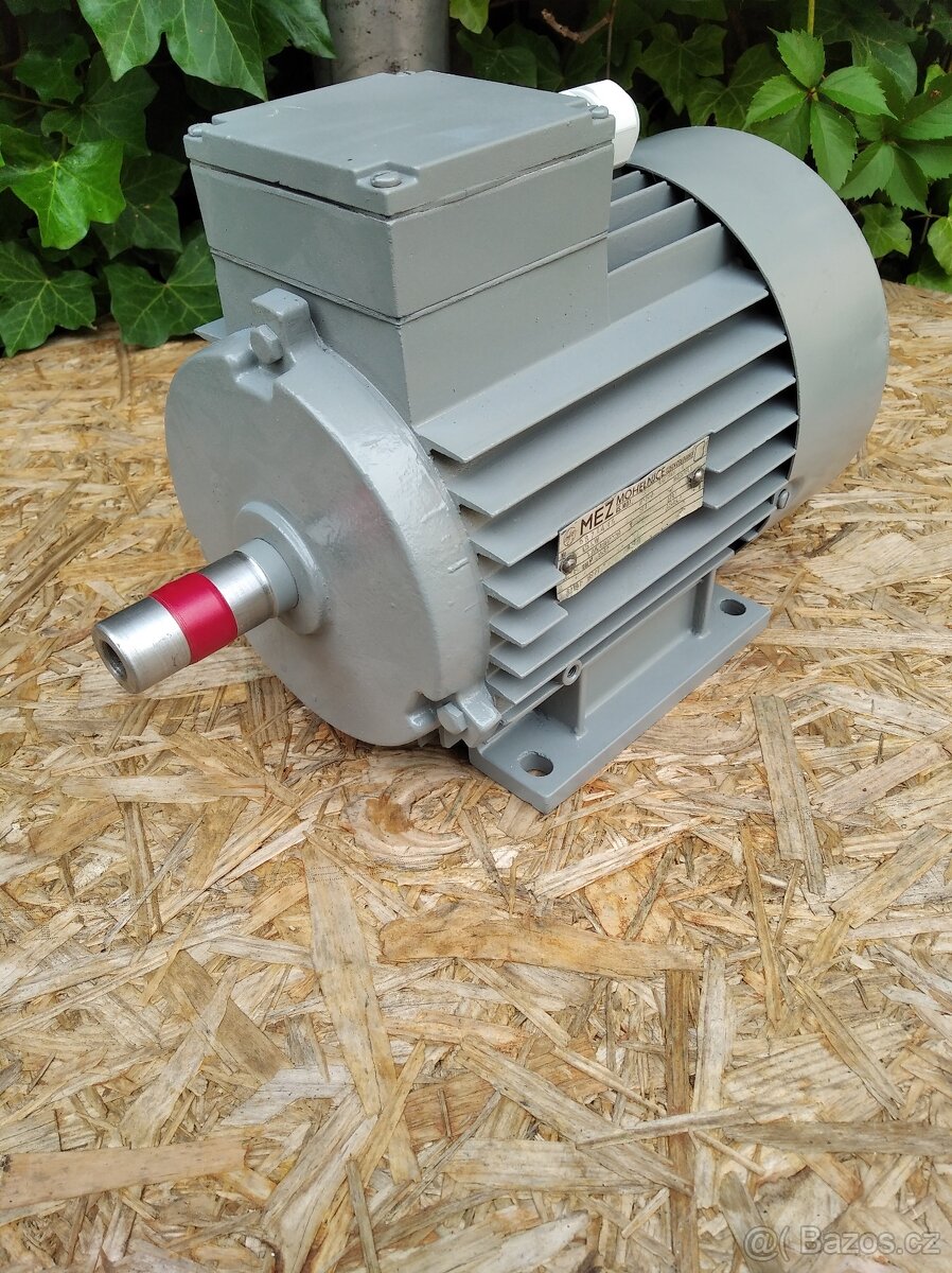 Prodám motor MEZ Mohelnice 2.2  kw  2800ot. na 380v