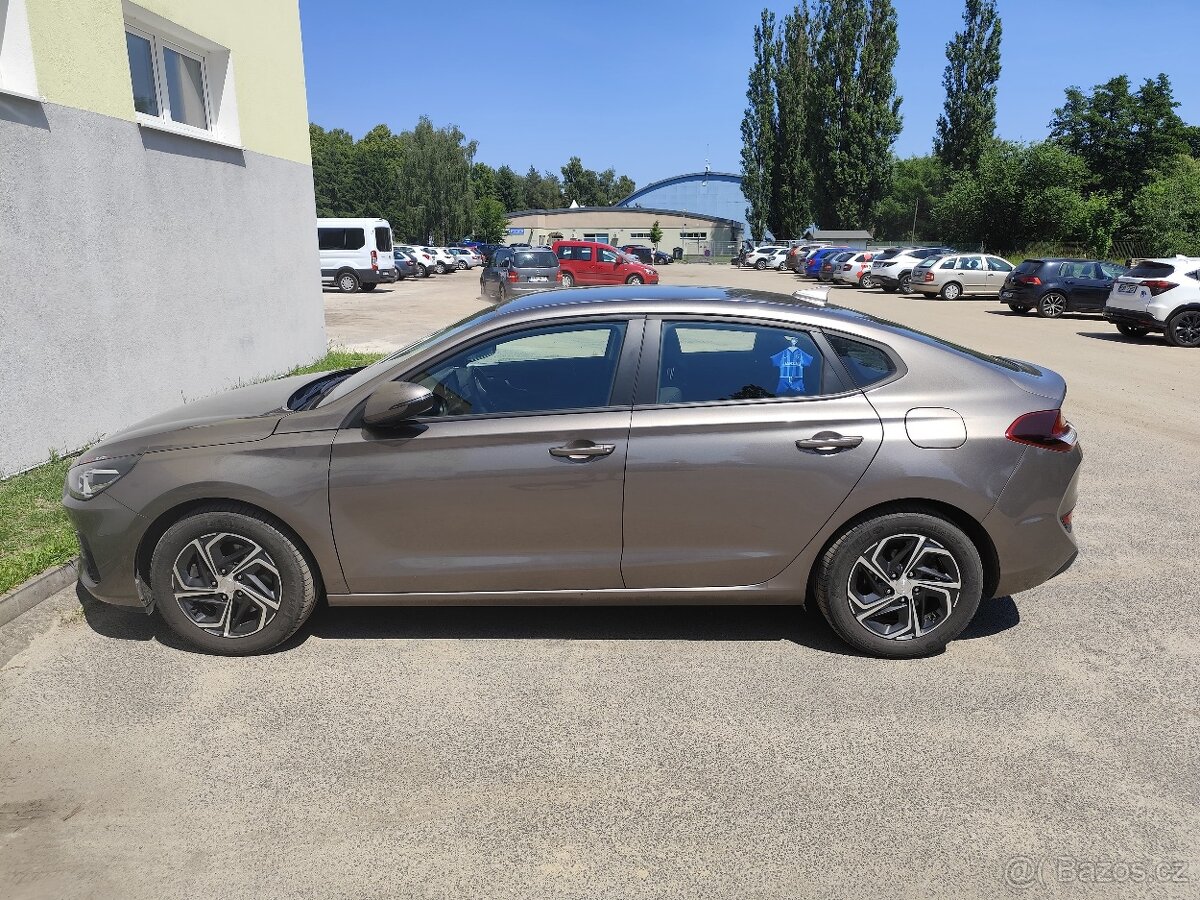 Hyundai i30 fastback