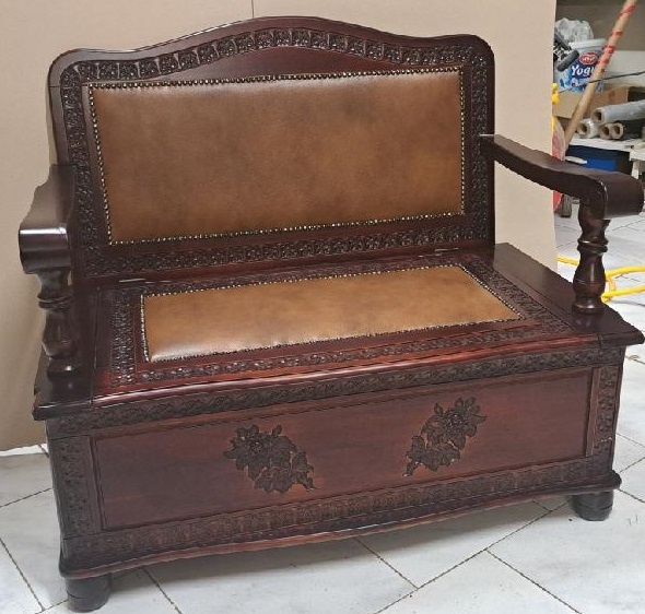 Truhla s úložným prostorem, Lavice