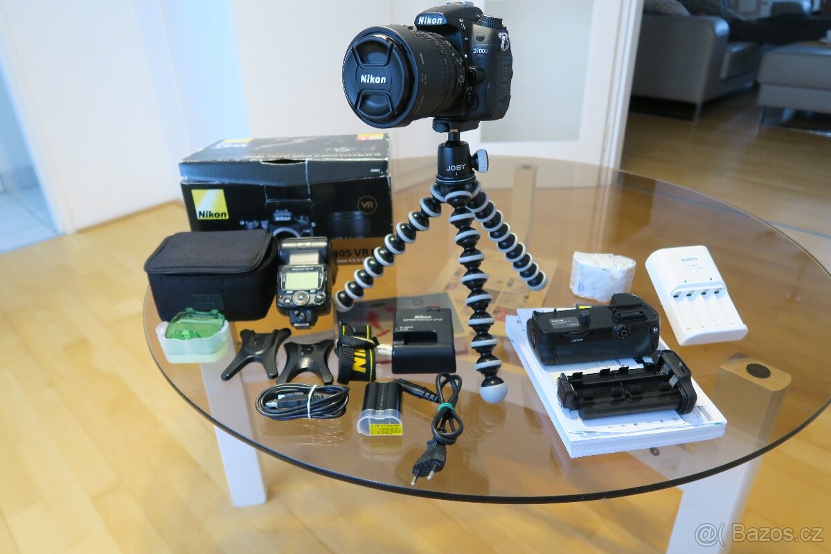 Nikon D7000 + objektiv a příslušenství