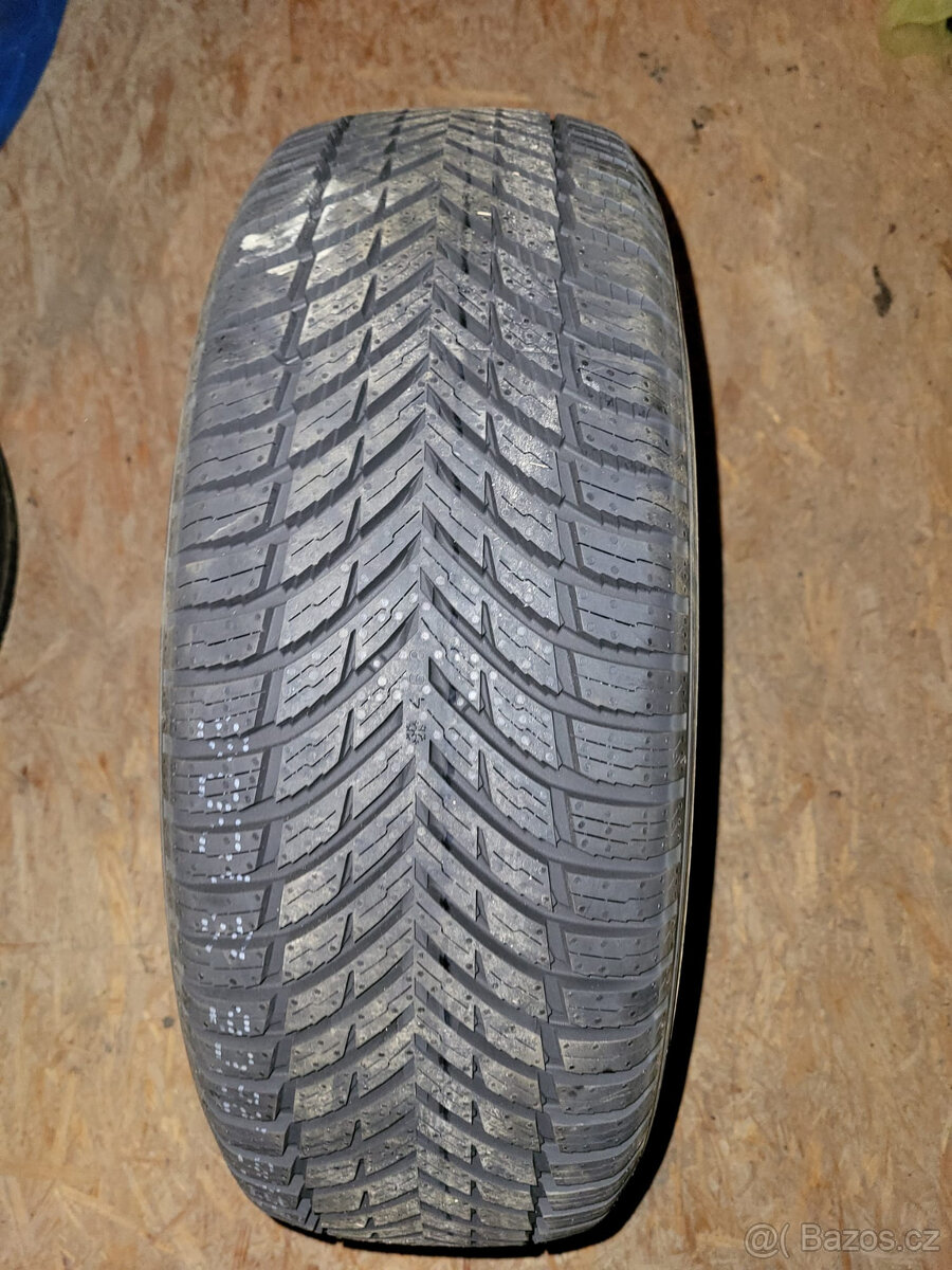 Prodám celoroční pneumatiky Nokian TYRES SEANSOPROOF 205/60R