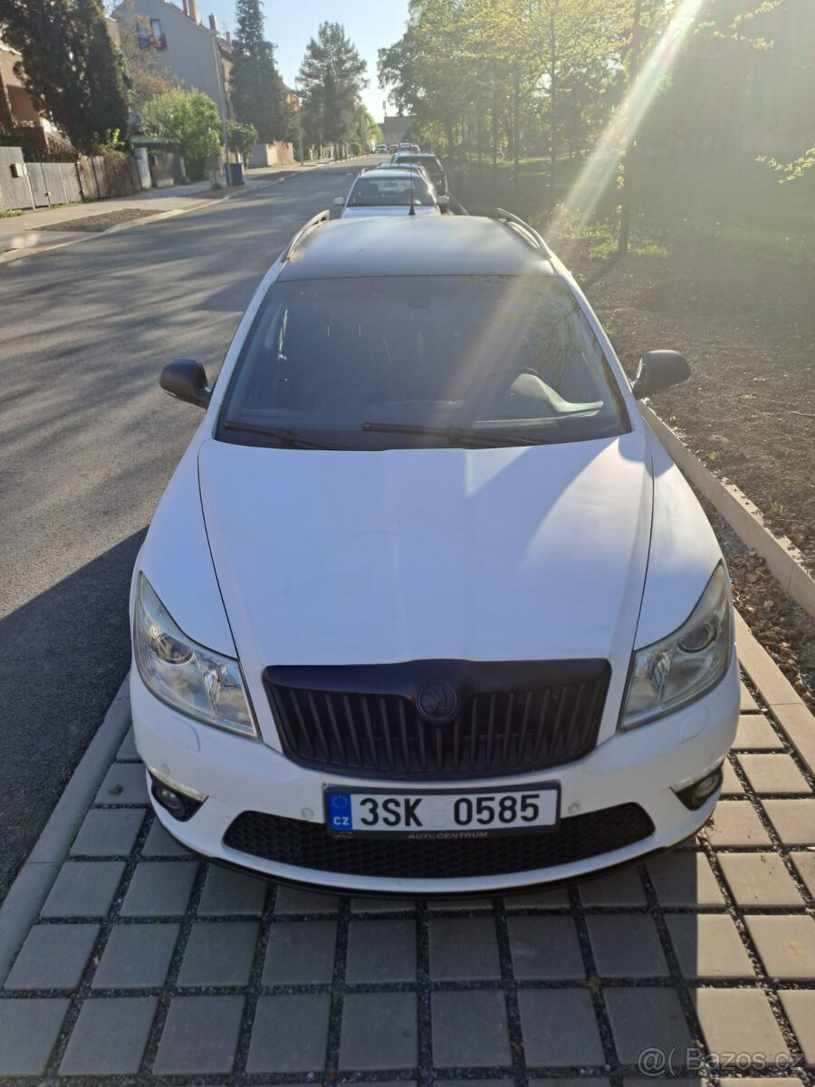 Prodam Octavia 2 Předělaná Na RS