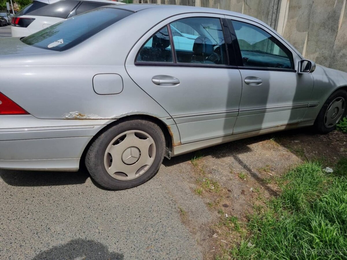 Prodam Auto nebo dily