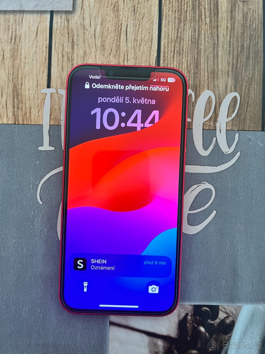 Phone 14 Product Red – 128 GB – Perfektní stav