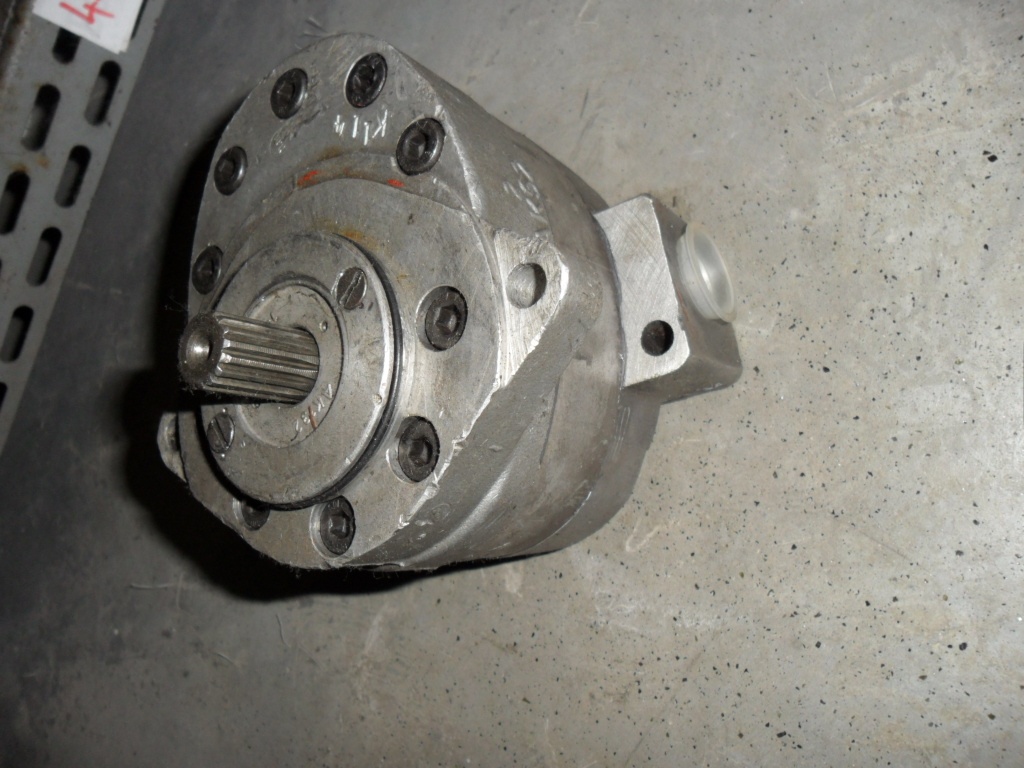 Prodám hydraulická čerpadla repasovaná A16 za cenu 2600kč,