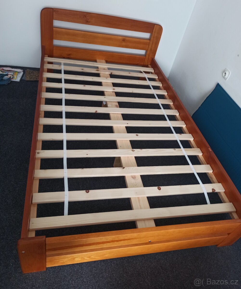 Postel z masivu borovice 120x200