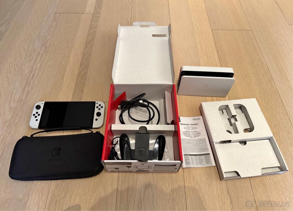 NINTENDO SWITCH - OLED WHITE