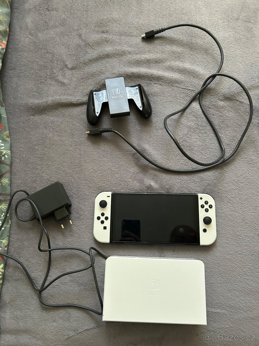 Nintendo Switch OLED Bílá