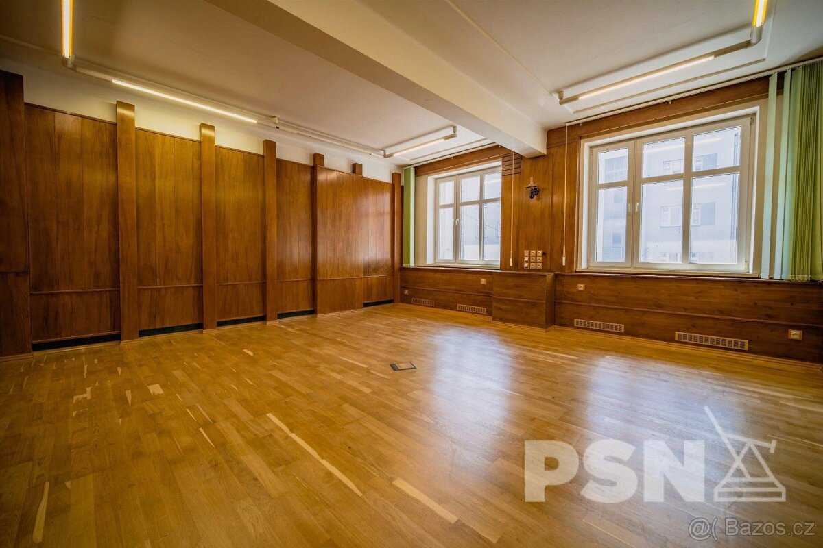 Podnájem komerčního prostoru - Vršovice