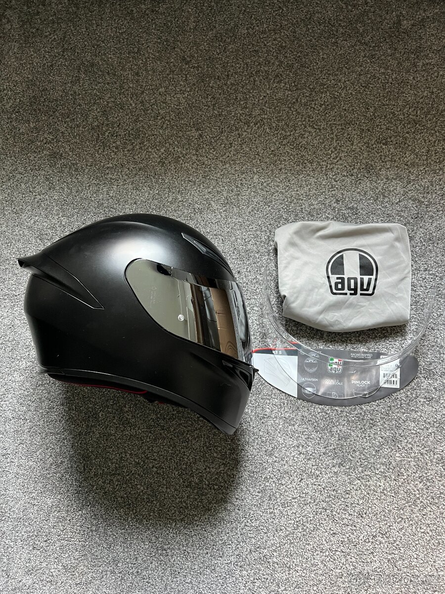 AGV K1-S vel. L - černá + stříbrné plexi – Jako nová
