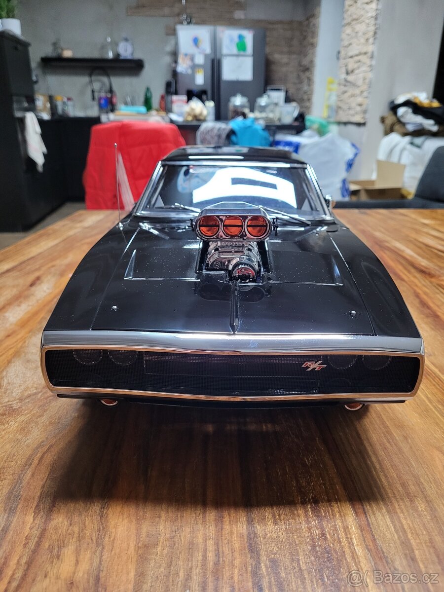 Dodge Charger kovovy model 1:8