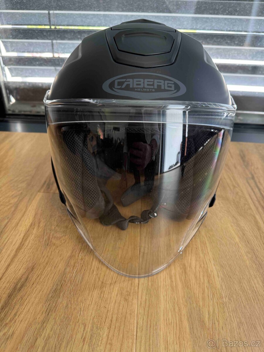 Helma na motorku Caberg Flyon II matt black