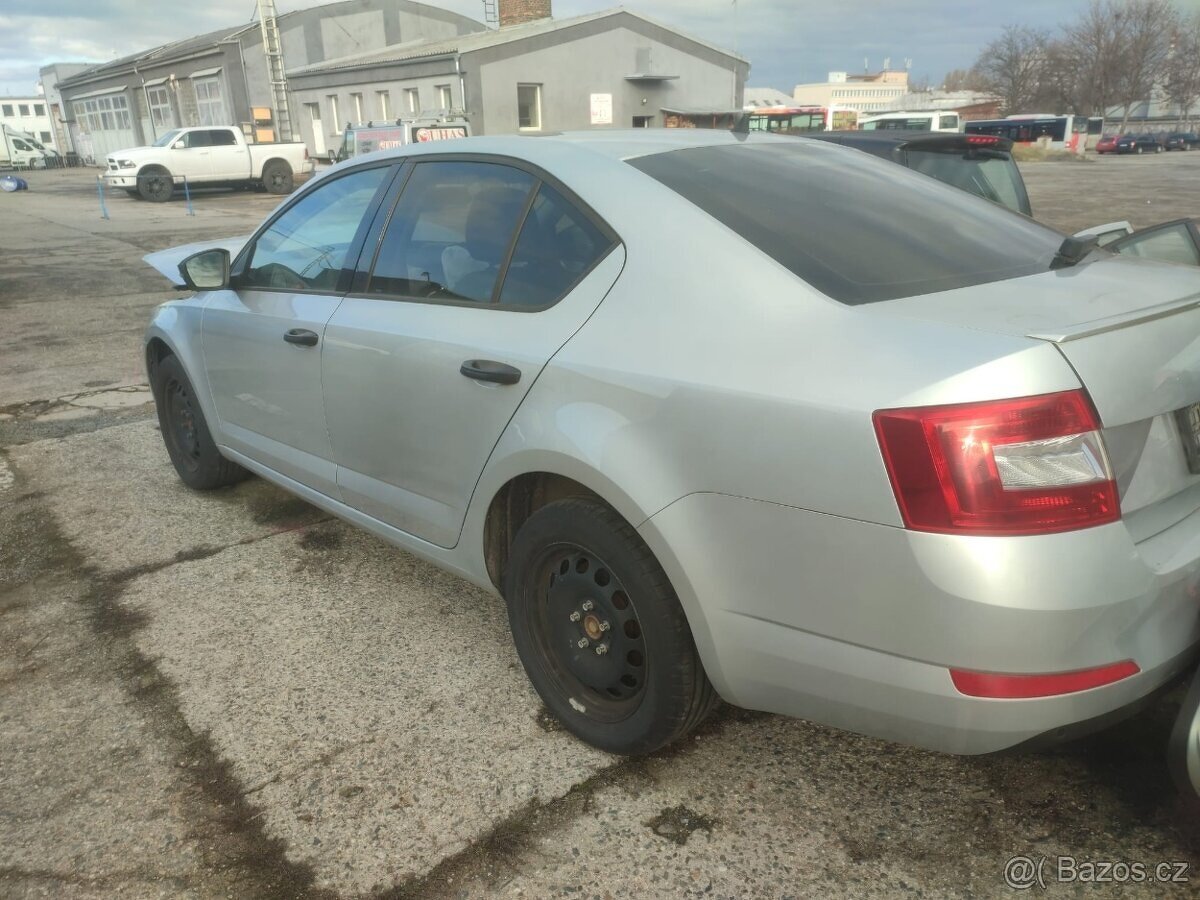 ŠKODA OCTAVIA III. 4x4 -DÍLY Z VOZU
